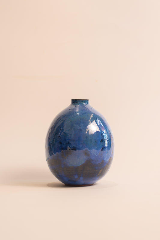 Round vase